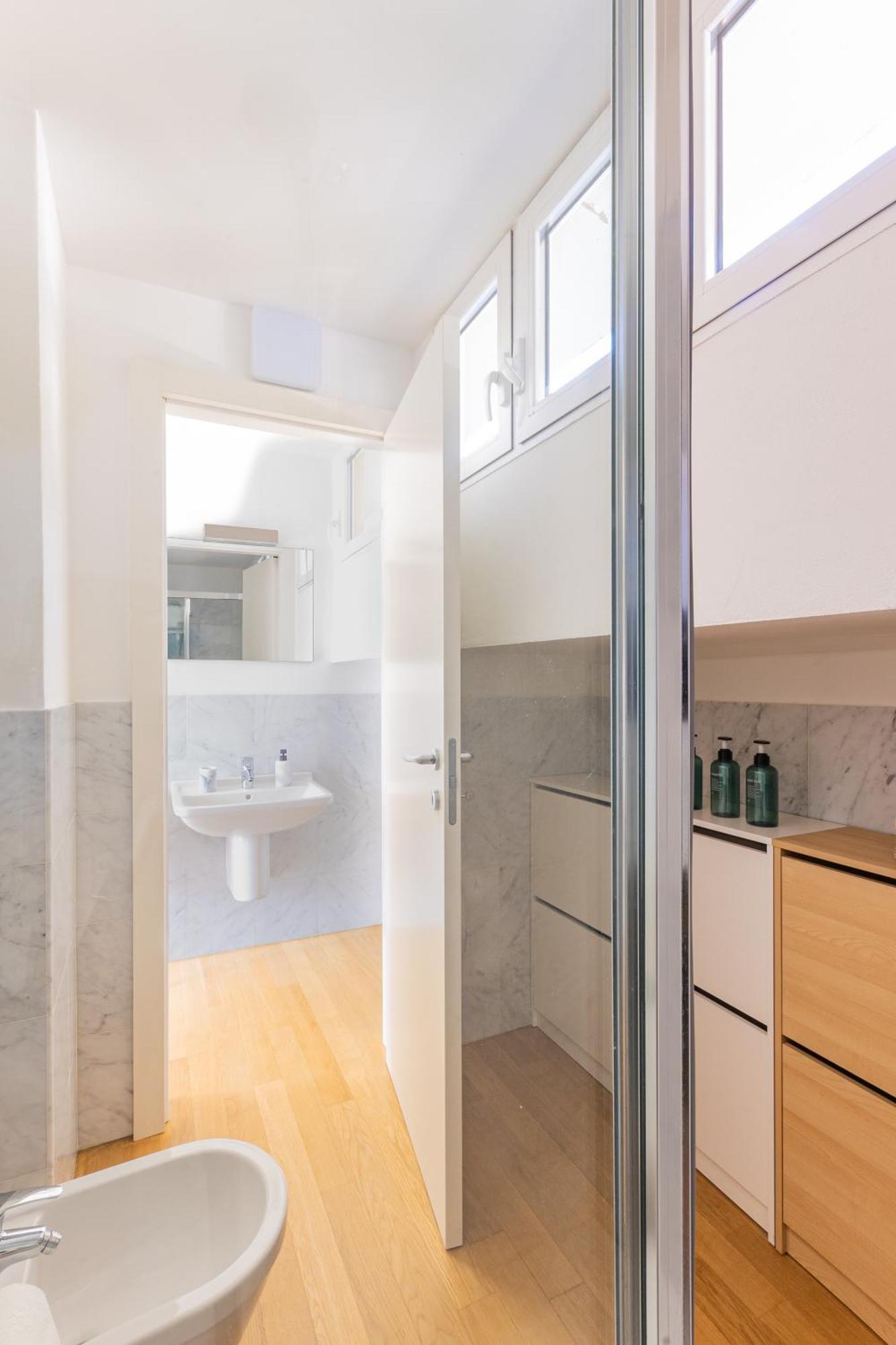Ferienwohnung Casa Madlen - Bright Attic With Marvelous View Campione dʼItalia Exterior foto