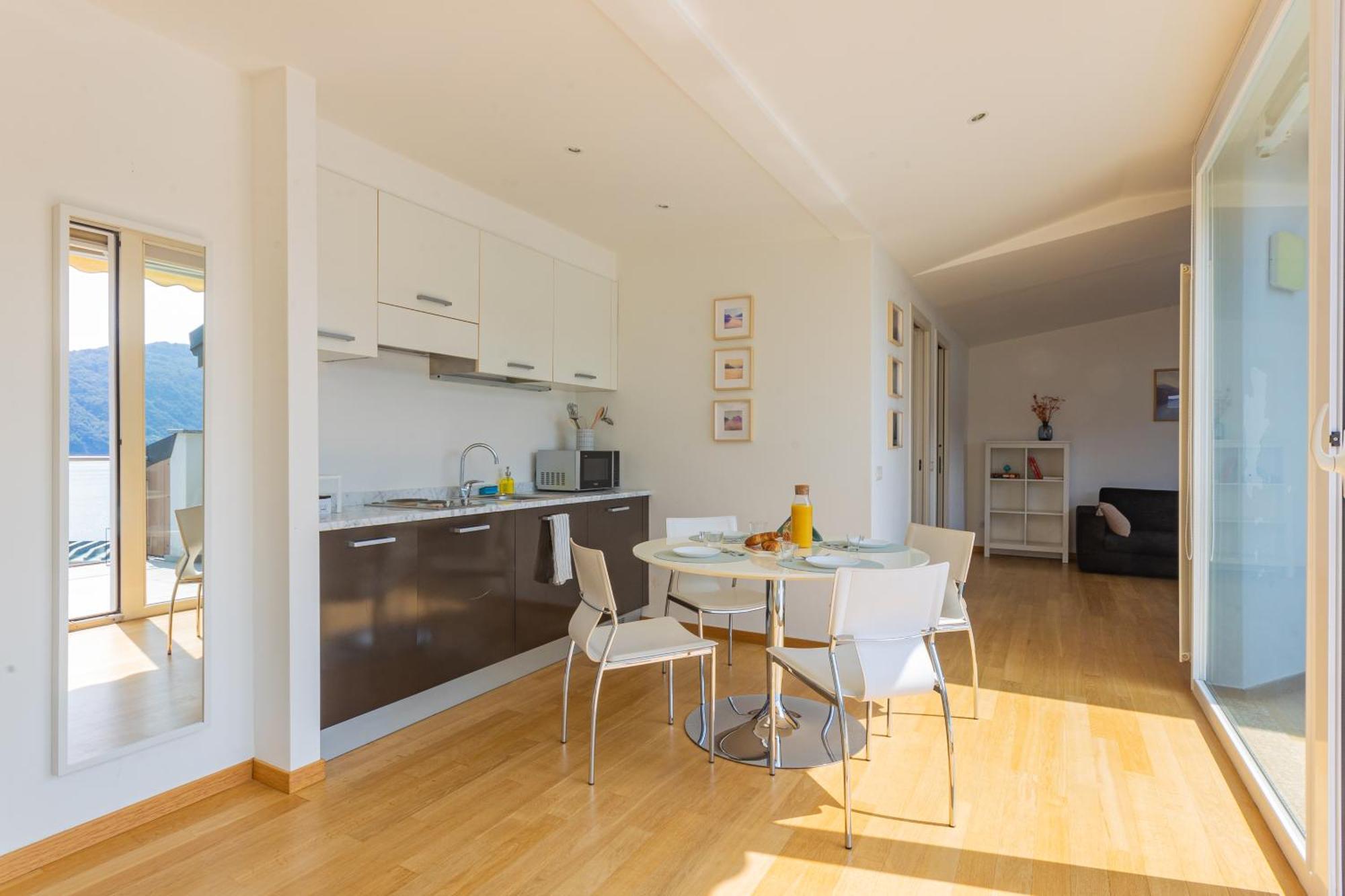 Ferienwohnung Casa Madlen - Bright Attic With Marvelous View Campione dʼItalia Exterior foto